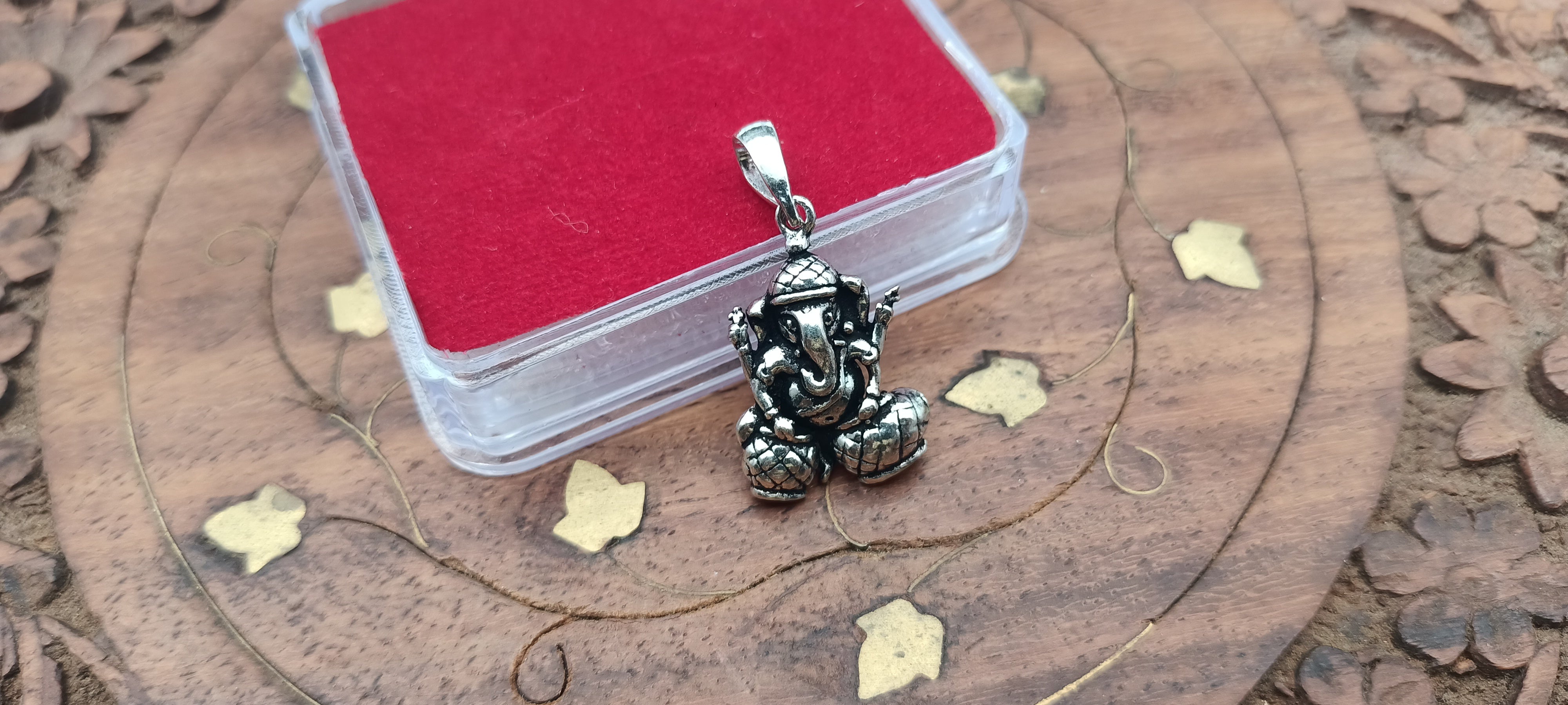 Oxidizes 92.5 Silver Lord Ganesha Pendent