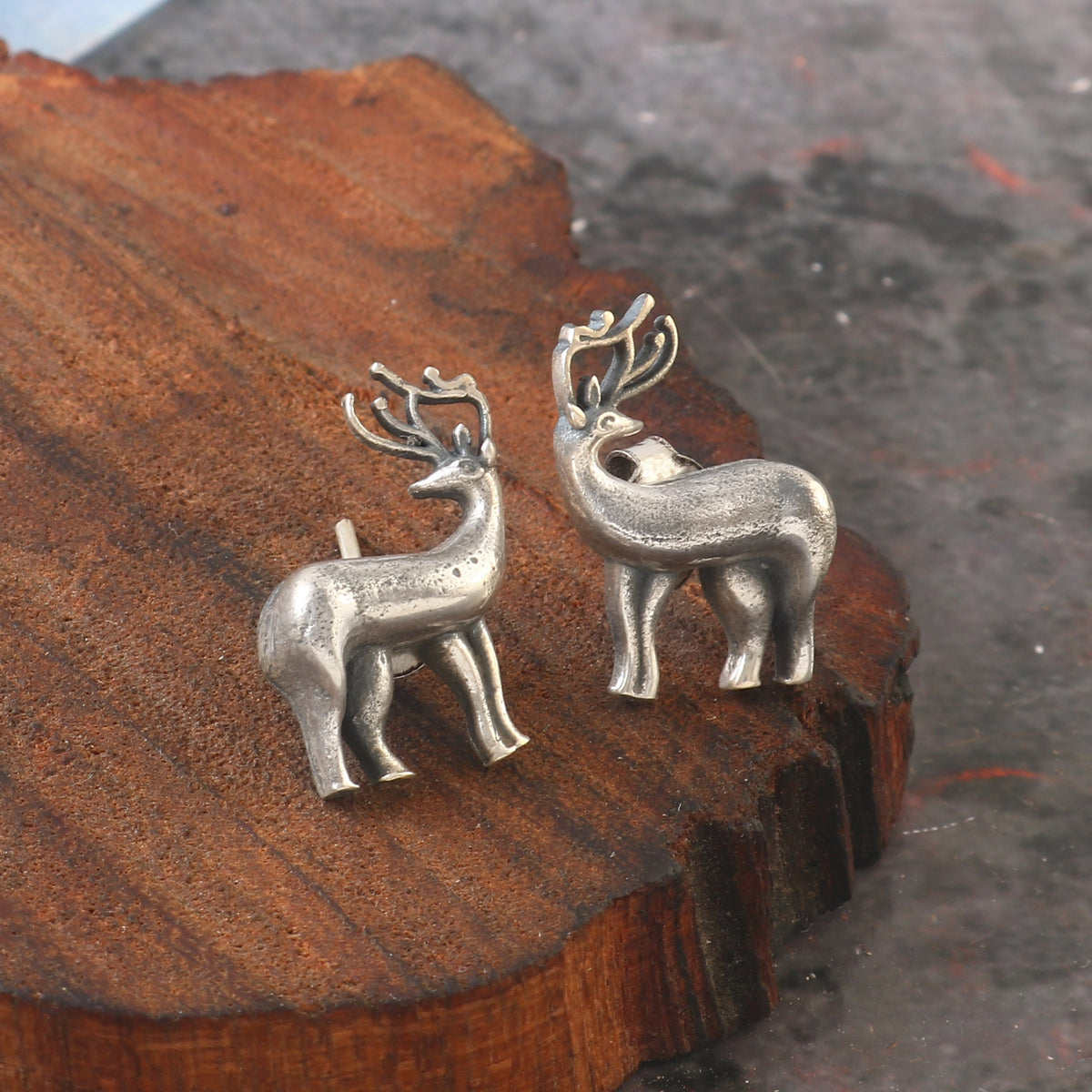 Oxidized 92.5 silver Antique Deer design earring